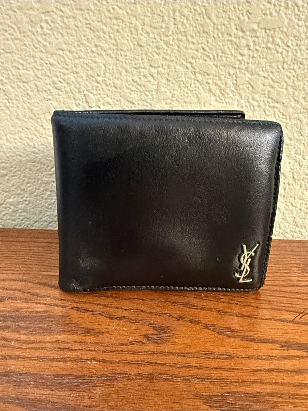 Yves Saint Laurent Black Leather Bifold wallet with Silver YSL Logo-
